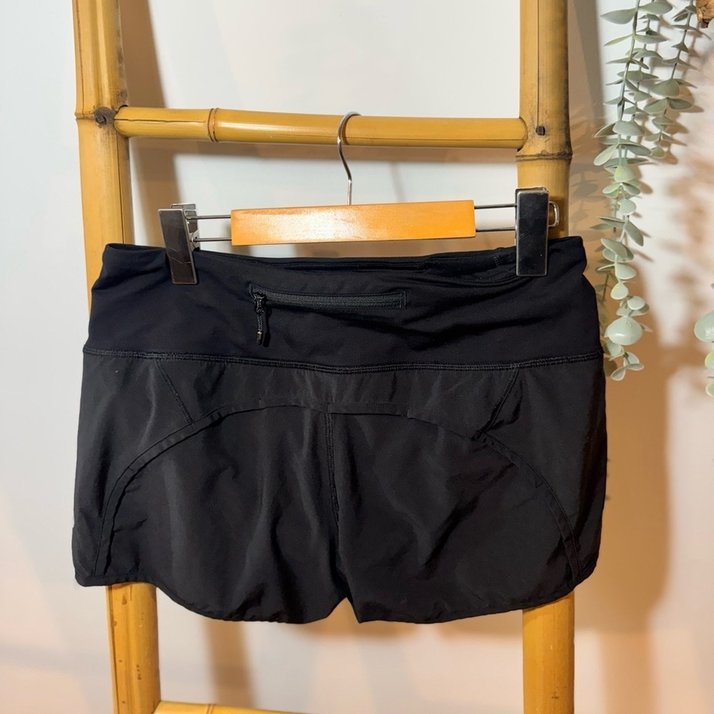 Lululemon Run Time Shorts - Size 4 - Picture 3 of 6